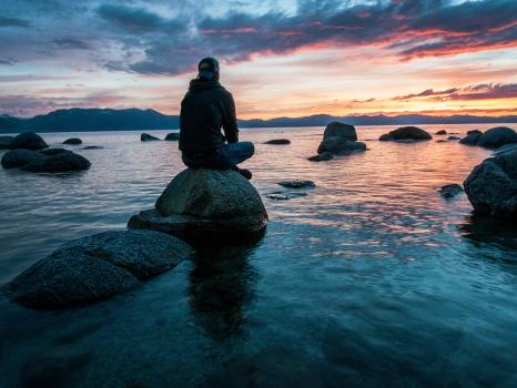 Stratégies pour Gérer le Stress, l'Isolement et la Dépression liés à la Perte Auditive